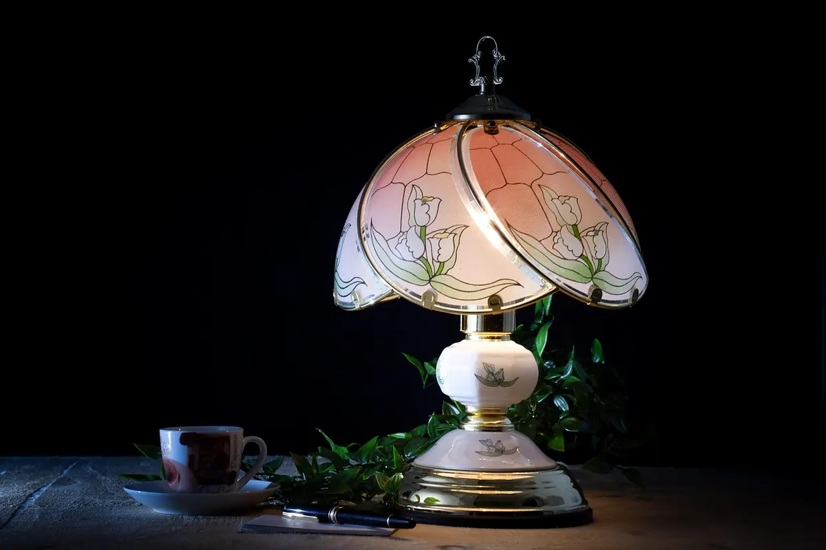 Desk Lighting Explained: Task, Ambient, and Accent